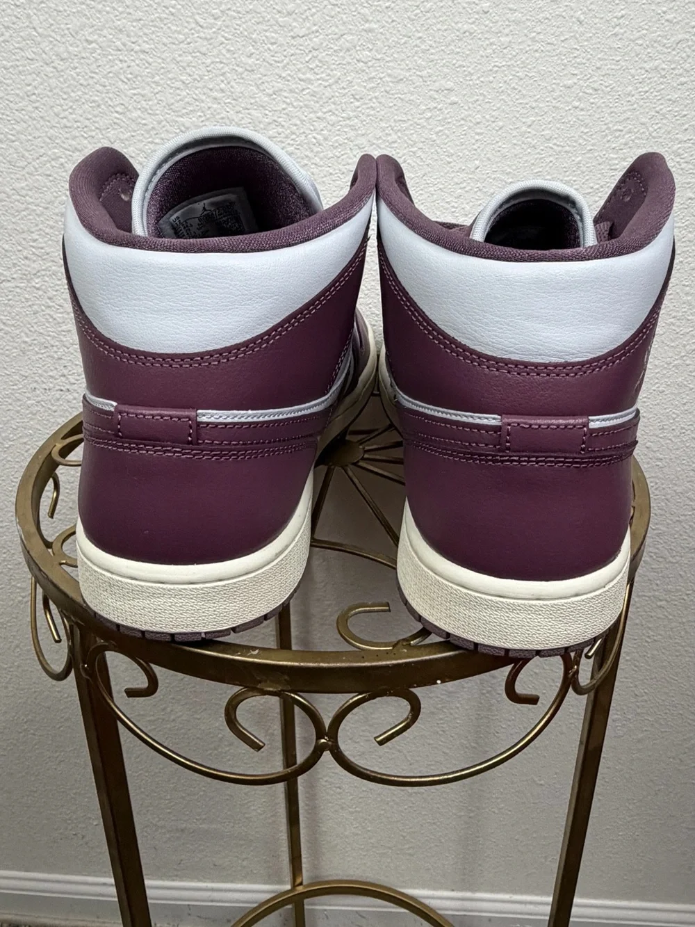 Nike Air Jordan 1 Mid Mauve-Sail UNISEX Size 12 BQ6472-050